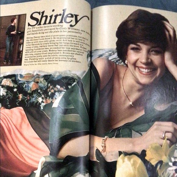 Vintage Farrah Faucet Good Housekeeping Magazine 1977 Beauty Fashion - Picture 6 of 11